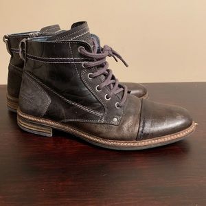 Steve Madden boots 9